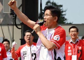 [데일리안 오늘뉴스 종합] 김문수 "우리가 앞선다", 이재명 "국민의힘, 리박스쿨 해명하라", 남편 명의 대리투표…"순간 실수", 서울 지하철 대선 앞두고 특별 경계, 머스크 "마약 복용 보도는 거짓"