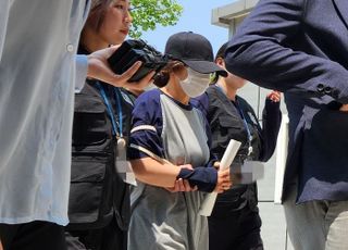 '남편 명의 대리투표' 선거사무원 구속…법조계 "집행유예 이상 처벌 불가피"