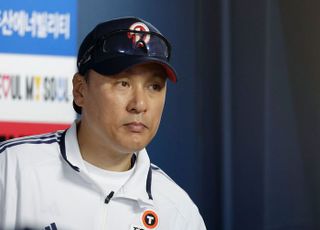 ‘성적 부진’ 두산 이승엽 감독, 자진 사퇴…조성환 감독대행 체제