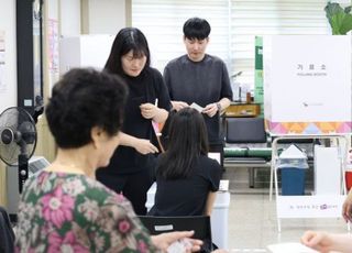 21대 대선 정오 투표율 22.9%…1000만명 돌파