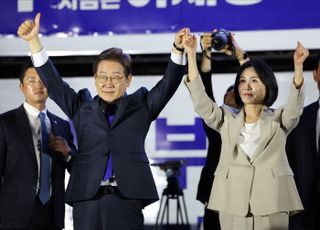 [이재명 당선] 국회앞서 소회…"총칼로 국민 겁박 시대 끝, 내란 극복·통합 반드시"