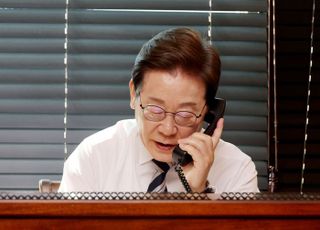 李대통령, 합참의장에 "계엄 때 부당명령에 소극대응은 잘한 일"