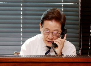 李대통령, 합참의장에 "계엄 때 부당명령에 소극대응은 잘한 일"