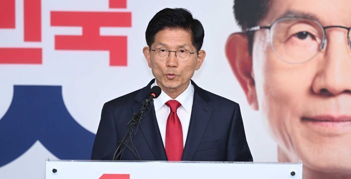 김문수 "이재명 취임에 역사적 죄 지었다…당, 성찰·개혁 필요"