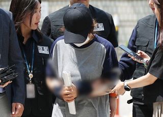 남편 신분증 이용해 '두 번 투표'한 선거사무원 구속 송치
