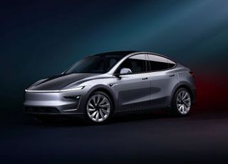 "테슬라 누가 죽었대?"… 벤츠·BMW 넘어섰다
