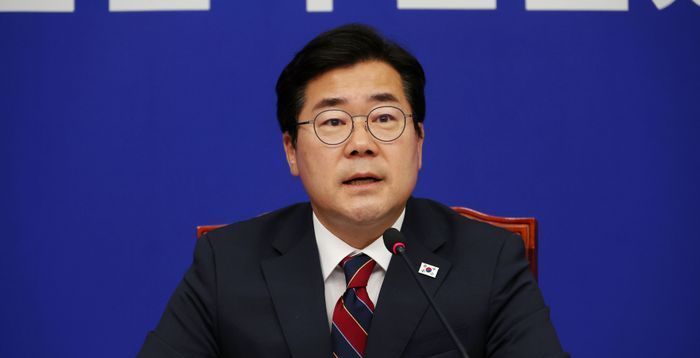 민주당 "내수진작 위한 추경 최소 20조원 이상 편성"