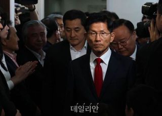 김문수 "당대표 욕심 없다…지금 자리 다툼할 때 아냐"