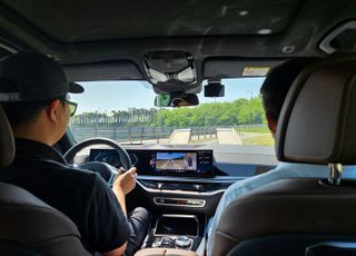 [르포] 시소 오르고 210km 질주…체험·볼거리 꽉 채운 BMW 30주년 고객 행사