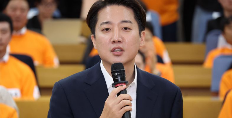 '이준석 의원직 제명' 청원, 이틀만에 14만명 동의…"여성신체 폭력 묘사"