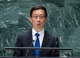 "중미 관계 역사의 기로…협력 필요" 강조한 한정 中 부주석