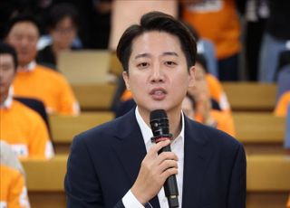 '이준석 의원직 제명' 청원, 이틀만에 14만명 동의…"여성신체 폭력 묘사"