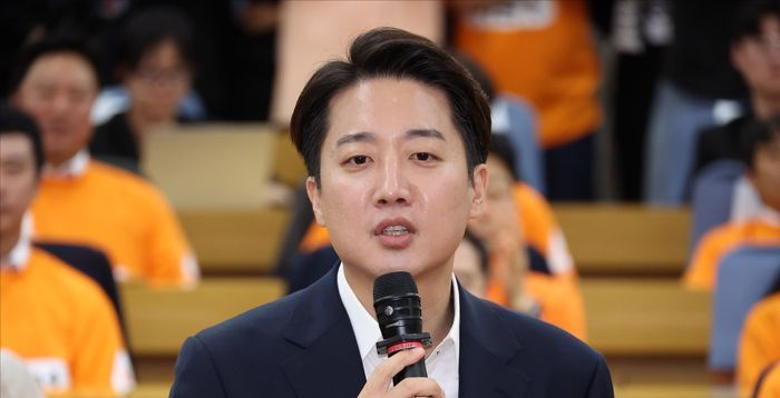 '이준석 의원직 제명' 청원, 이틀만에 14만명 동의…"여성신체 폭력 묘사"