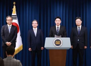 대통령실 정책실장에 김용범 전 기재부 1차관…경제성장수석 하준경 교수
