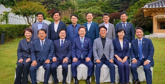 이재명 정부 집권 초기 성과 위해선 '수직적 당정관계'가 낫다? [정국 기상대]