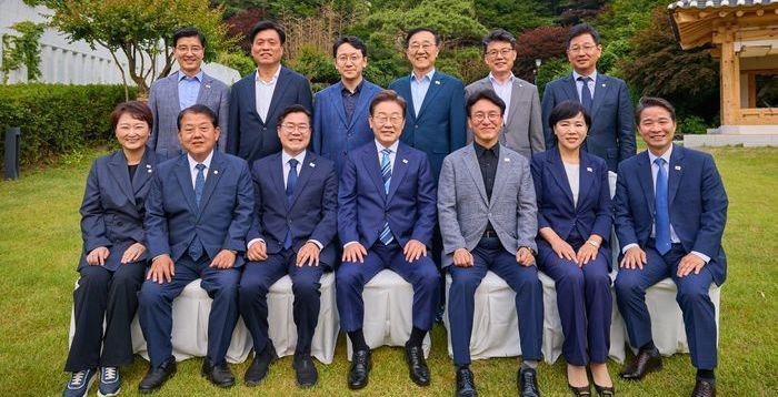 이재명 정부 집권 초기 성과 위해선 '수직적 당정관계'가 낫다? [정국 기상대]