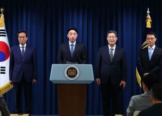 대통령실 정무수석 우상호·민정수석 오광수·홍보수석 이규연