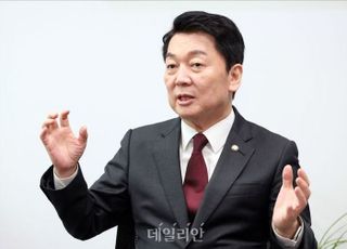 안철수 "'드루킹' 김경수가 행안부 장관?…전과자·무능력자 재활용 공화국"