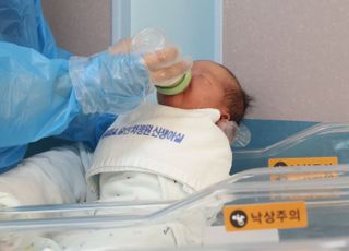 저출생 대책 효과 나타나나…서울시 결혼·출산 12개월 연속 증가