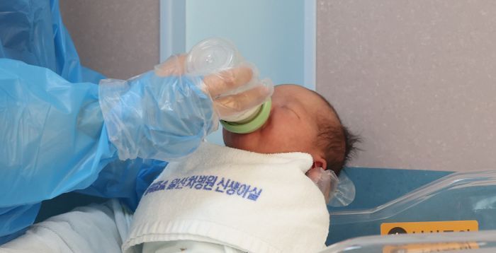 저출생 대책 효과 나타나나…서울시 결혼·출산 12개월 연속 증가