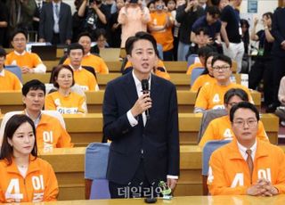 이준석, TV토론 발언 후폭풍…"의원직 제명" 청원 36만명 돌파