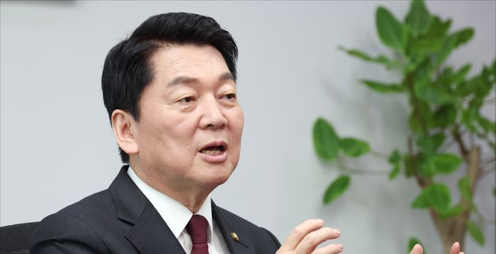안철수, '9월 전대' 띄운 김용태에 "거취부터 밝혀야 당 진로 논의 가능"