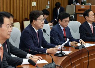 권성동, 민정수석실 비서관 인선說에 "대통령실·헌재를 개인 로펌으로 만들겠단 것이냐"