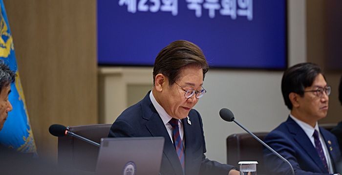'불소추특권' 사유로 잇따른 이대통령 재판 연기...양심보단 정권 눈치보기?