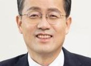 닮고 싶은 ‘경제정책통’…기재부 1차관 이형일