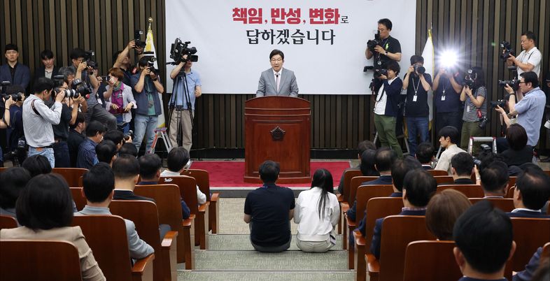 분화냐 충돌이냐…엇갈리는 친윤계, 당권 놓고 '동상이몽'