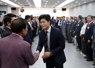 끝없는 힘겨루기…김용태, 개혁 저항에 내려놓나