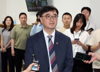 임기근 기재 2차관 “추경 속도감 있게 진행할 것”