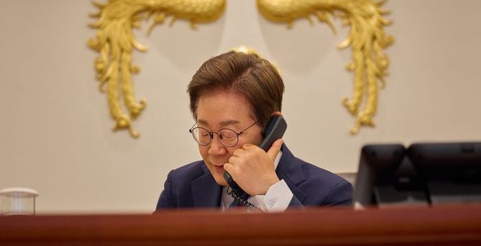 李대통령, 베트남 주석과 첫 통화 "활발히 교류하자"