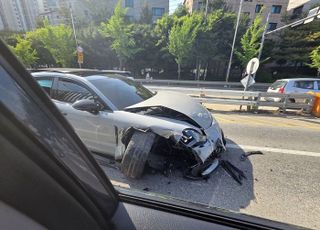 6중 추돌사고 내고 도주한 포르쉐 운전자…잡고 보니 마약 양성 반응
