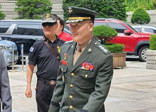 서울고법, 군검찰 '박정훈 대령 공소장 변경 신청' 받아들여…국방장관 항명 혐의 포함