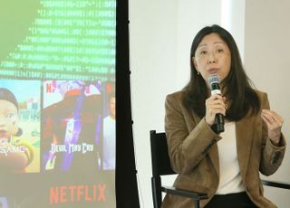 "TV로 가장 많이 본다"…넷플릭스, 12년 만에 홈화면 왜 바꿨나
