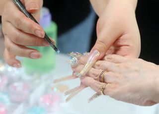 '손톱용 미용 접착제' 일부 제품에서 금지물질 검출