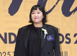 “개그우먼 이수지, 두산 베어스 시구자로 나선다”