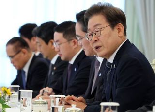 [데일리안 오늘뉴스 종합] 李대통령, 재계 총수 만나 “경제 핵심은 바로 기업…적극적 지원하겠다”‧'이재명의 최종병기' 김병기, 민주당 새 원내사령탑으로 등