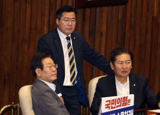 李정부 '국민통합' 견인 차기 당대표는 누구?…'자타공인 찐명' 박찬대 vs '강경 친명' 정청래