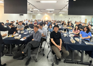 글로벌세아그룹, OASIS 조찬회 열어…AI가 바꾸는 제조 플랫폼의 미래 강연