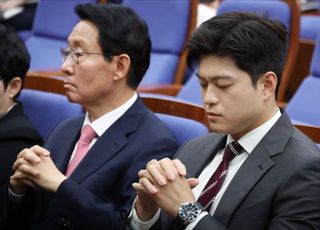 민주는 “저러다 안 찍어줄까”...국힘은 “저래도 꼭 찍어 줄 것”
