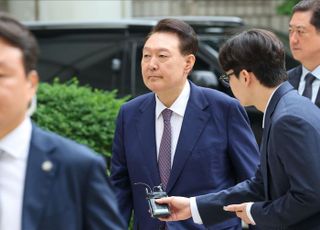 윤석열 전 대통령, 내란 우두머리 혐의 7차 공판 출석