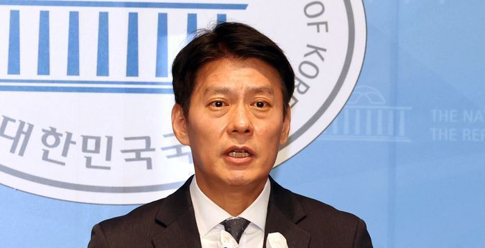 김용현 전 장관 보석 석방에…민주당 "유감, 대응하겠다"