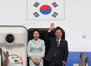 [속보] 李대통령, G7 정상회의 참석차 캐나다로 출국