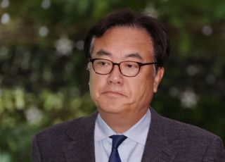 경찰, 대통령실 PC 파기 의혹 정진석 수사 본격화
