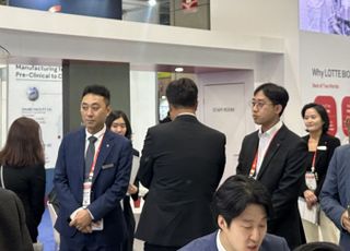 '롯데家 3세' 신유열, 바이오 USA 2025 참관