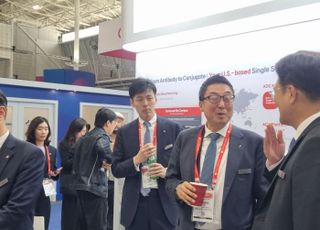 '롯데家 3세' 신유열, 바이오 USA 2025 참관