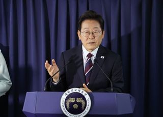 [속보] 대통령실 "한미정상회담 예정됐었지만…상황 확인 중"