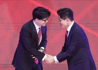 국민의힘, 8월 전당대회 가닥?…유력 주자는 김문수·한동훈